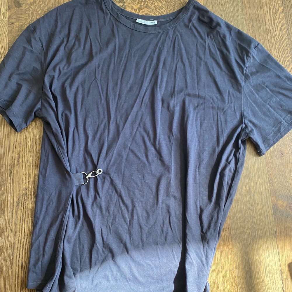 Cute Zara tshirt with side buckle
